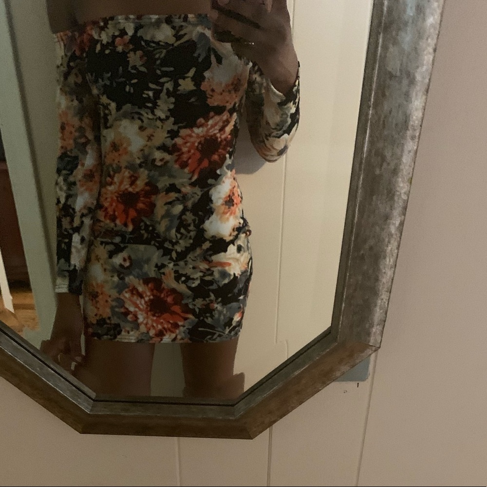 Off shoulder long sleeve dress